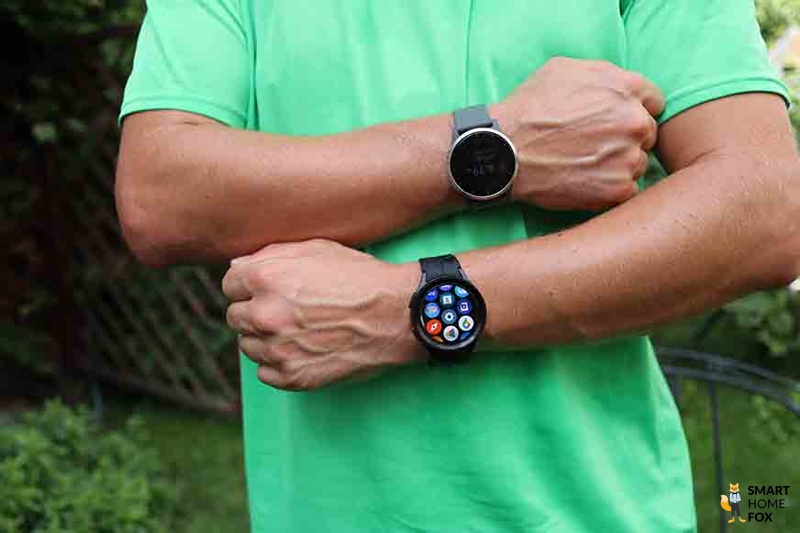 You can see different smartwatches.